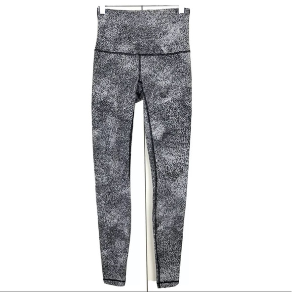 LULULEMON WUNDER UNDER HI-RISE LEGGING SIZE 6 - Picture 3 of 9